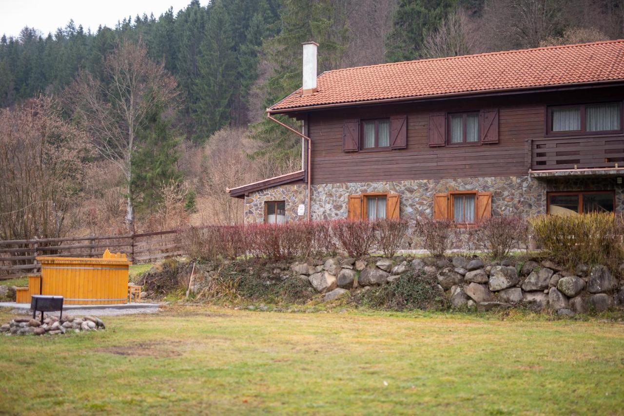 3A Guest House Sicasău Exterior foto